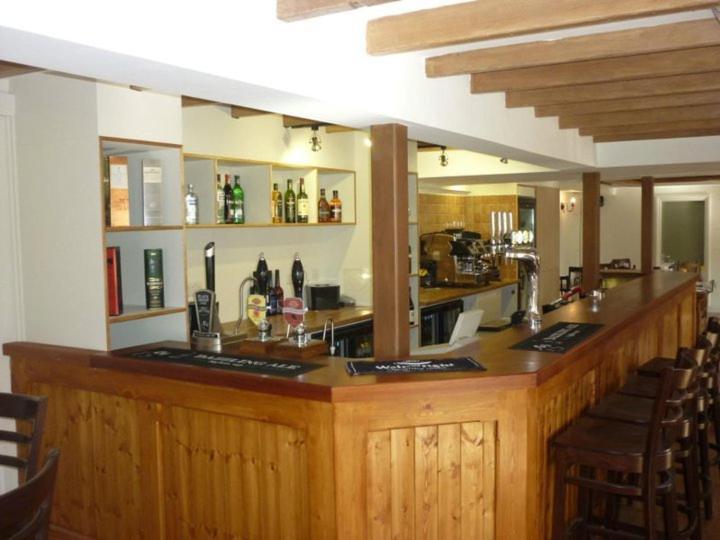 נורת'אלרטון The Village Inn מראה חיצוני תמונה